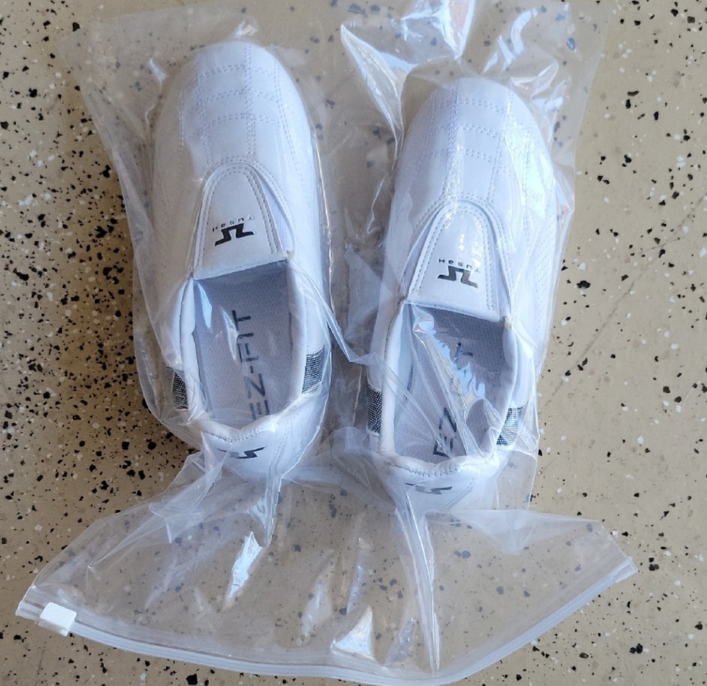 White Sneakers Casual Athletic Style